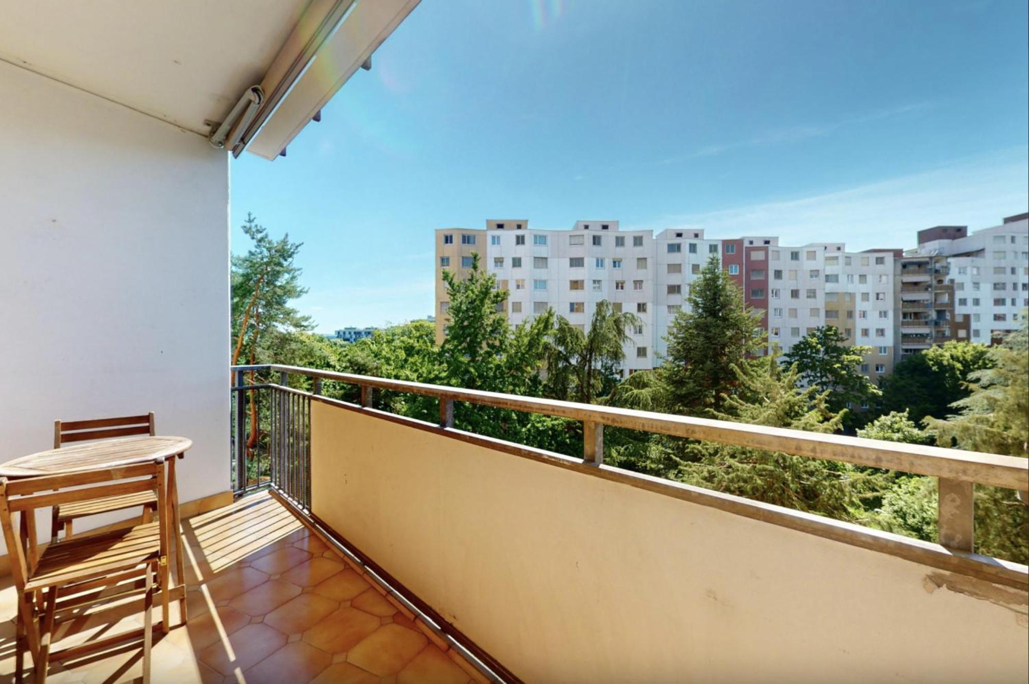 Apartment Spacious Two-bedroom