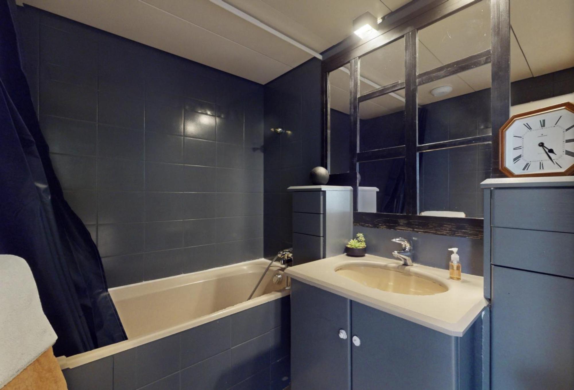 Appartement Spacious Two-bedroom *